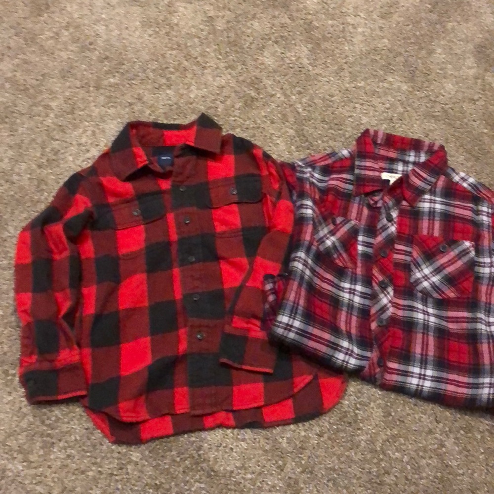 Lot of (2) boys Flannel Shirts. Size 6/7z